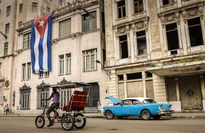 Rue Cuba - drapeau cubain
